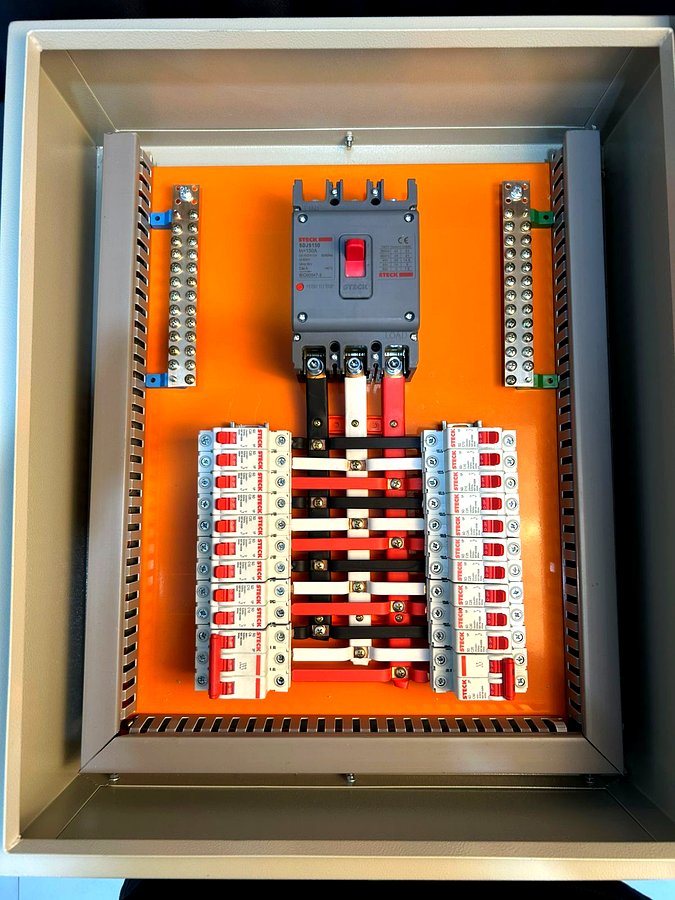 Quadro de Distribuição A&E Painéis